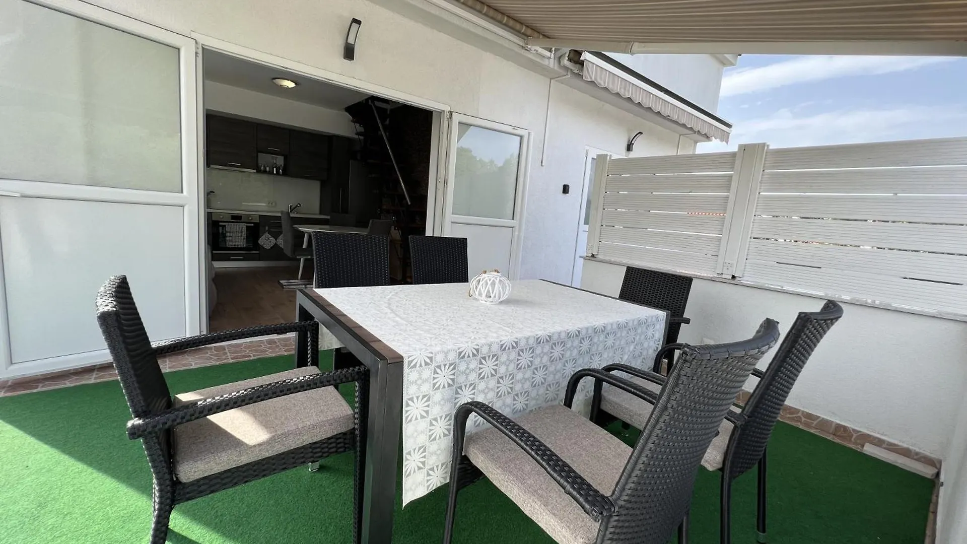Apartment With Pool In Kornić
