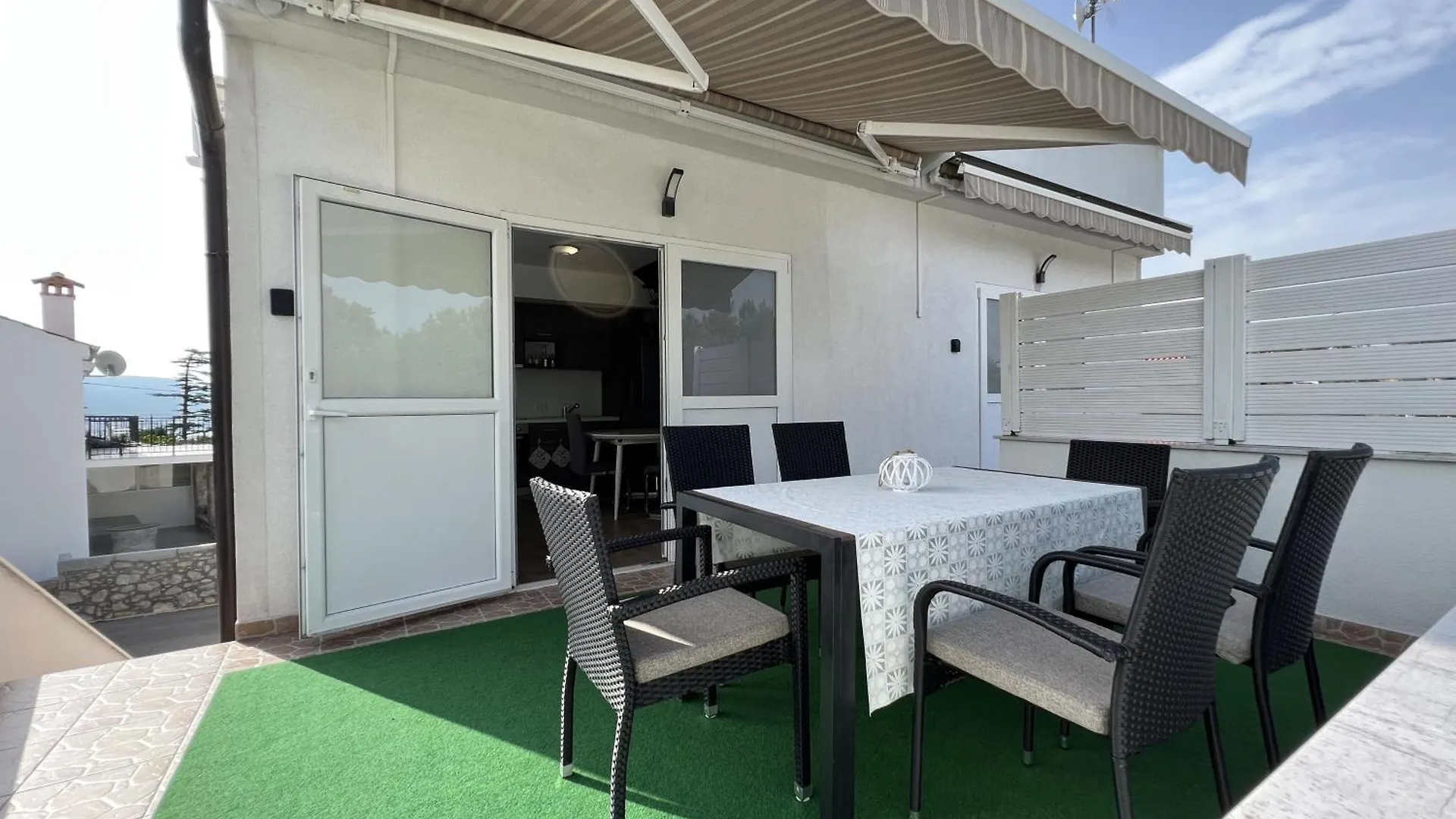 Apartment With Pool In Kornic Croatia
