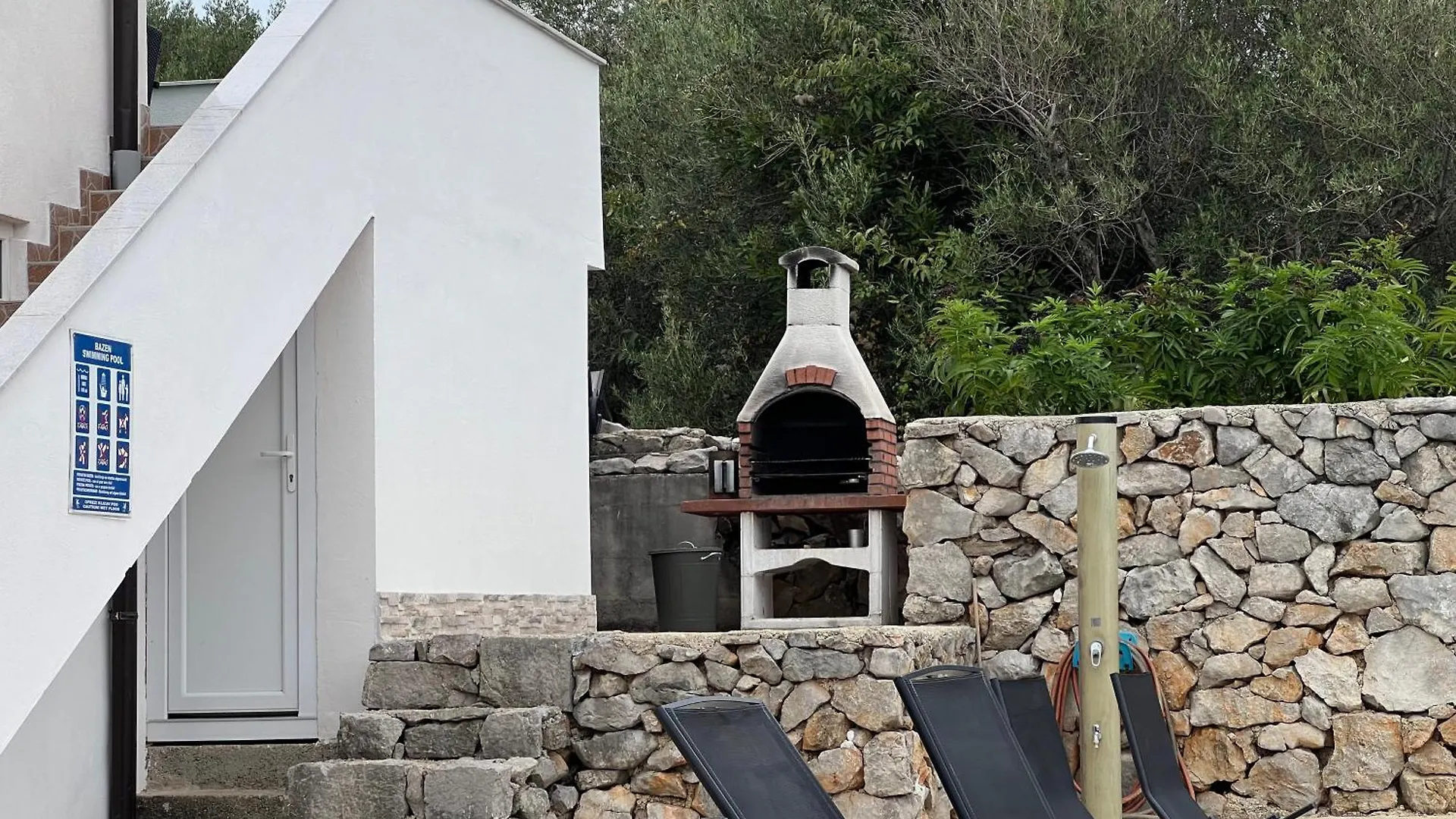 Apartment With Pool In Kornic Croatia
