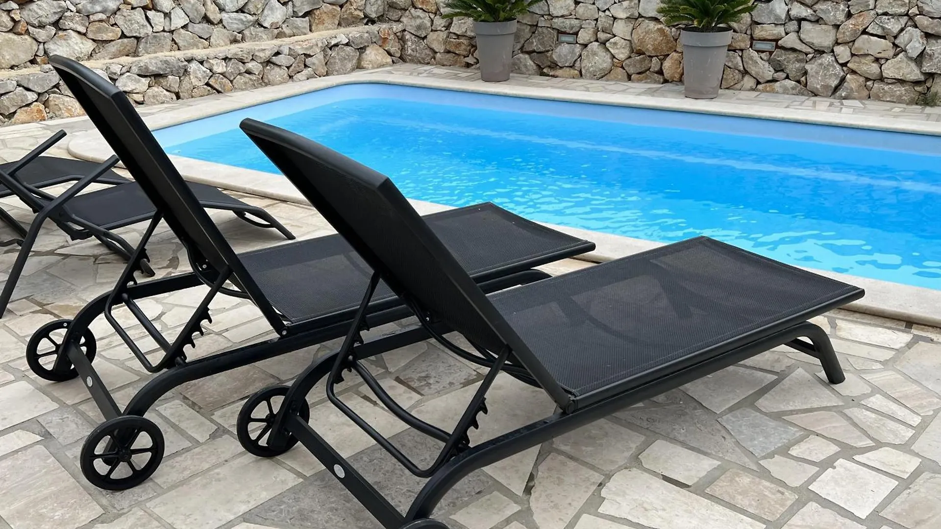 Apartment With Pool In Kornic